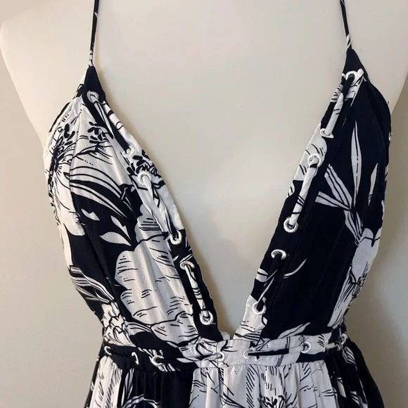HOMMAGE Black and White Floral Maxi Dress Resortwear Boho Bohemian Vacation - Picture 2 of 6